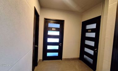 Arriendo Oficina, edificio moderno, en Maipú centro.