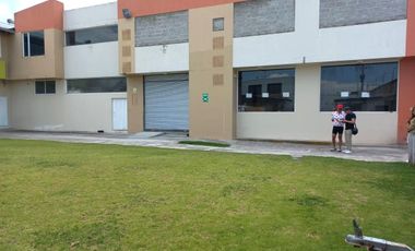 Edificio Comercial en Atuntaqui