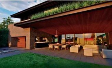 CASA EN RENTA EN AVANDARO