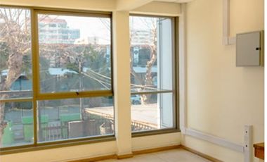 100 UF Local  246m2    4  Poniente, sector costa