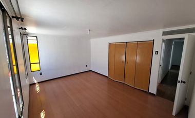 MARAVILLOSA CASA EN VILLA LA REINA