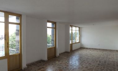 Edificio en venta con local comercial, Colonia Providencia