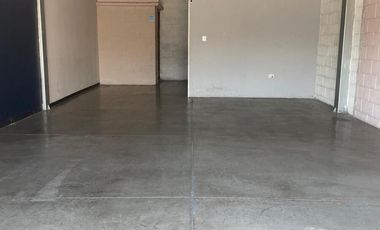 Plaza comercial en venta sobre Av. Sobrerete