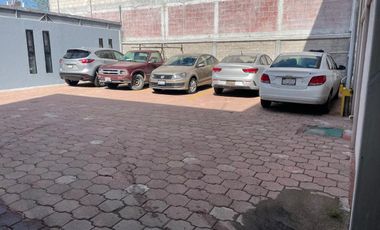 Plaza comercial en venta sobre Av. Sobrerete