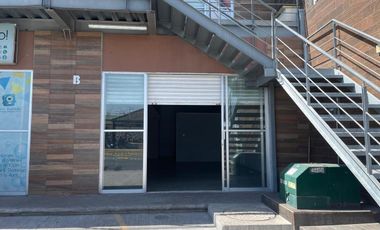 Plaza comercial en venta sobre Av. Sobrerete