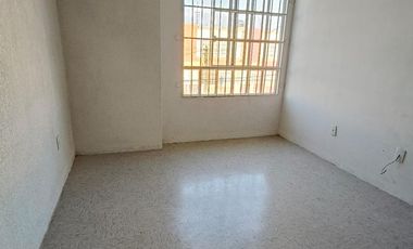 Casa en venta en Héroes Tecamac, Bosques sup.52.50 m2 3 pisos. ( SE ACEPTA INFONAVIT )