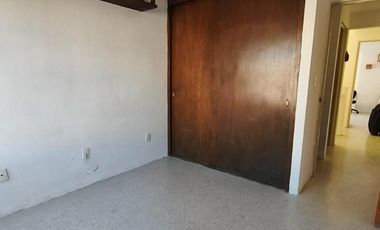 Casa en venta en Héroes Tecamac, Bosques sup.52.50 m2 3 pisos. ( SE ACEPTA INFONAVIT )