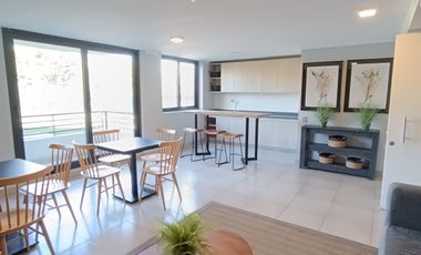 Canal Kirke 370 (1 Est ) [1677-1]