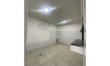 CONDADO DEL REY / PLAZA CECILIA / DIVISIONES / 92M / SOBRE VIA / VACIO