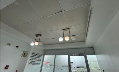 ALBROOK / LOCAL COMERCIAL / 78M / DIVISIONES / PISO MEDIO / SOBRE VIA