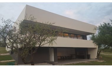 ALQUILER TEMPORARIO CASA EN CAUSANA