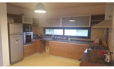 ALQUILER TEMPORARIO CASA EN CAUSANA