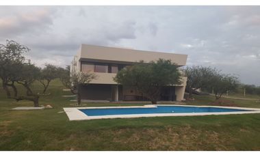 ALQUILER TEMPORARIO CASA EN CAUSANA