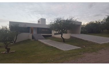 ALQUILER TEMPORARIO CASA EN CAUSANA