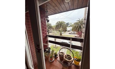 VENTA PH 3 AMB. BALCON AL FRENTE Y CONT. APTO CREDITO. PARQUE LURO