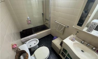 VENTA PH 4 AMB C COCHERA. AV. CASTAÑARES 1700. PARQUE CHACABUCO. CABA