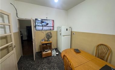 VENTA PH 4 AMB C COCHERA. AV. CASTAÑARES 1700. PARQUE CHACABUCO. CABA