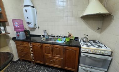 VENTA PH 4 AMB C COCHERA. AV. CASTAÑARES 1700. PARQUE CHACABUCO. CABA