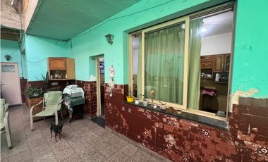 VENTA PH 4 AMB C COCHERA. AV. CASTAÑARES 1700. PARQUE CHACABUCO. CABA