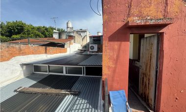 VENTA PH 4 AMB C COCHERA. AV. CASTAÑARES 1700. PARQUE CHACABUCO. CABA