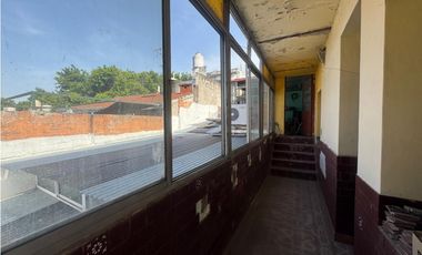 VENTA PH 4 AMB C COCHERA. AV. CASTAÑARES 1700. PARQUE CHACABUCO. CABA