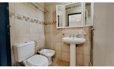 Venta de casa en calle Bavio