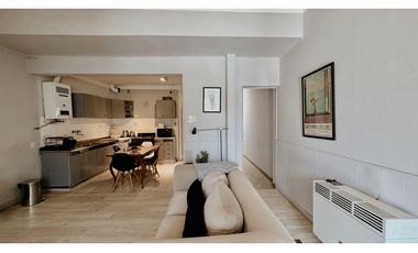 Venta de casa en calle Bavio