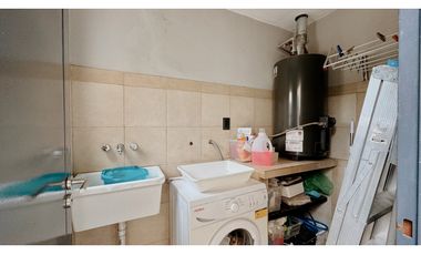 Venta de casa en calle Bavio