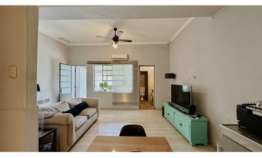 Venta de casa en calle Bavio