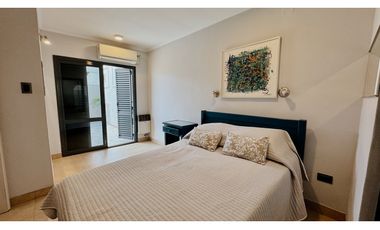 Venta de casa en calle Bavio