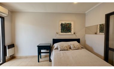 Venta de casa en calle Bavio