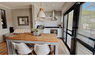 Venta de casa en calle Bavio