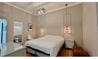 Venta de casa en calle Bavio