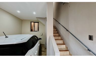 Venta de casa en calle Bavio