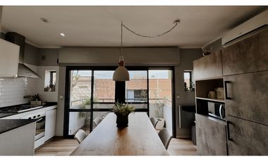 Venta de casa en calle Bavio