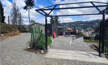 Casa Finca en Venta en Guarne – Ubicación Privilegiada GVRT