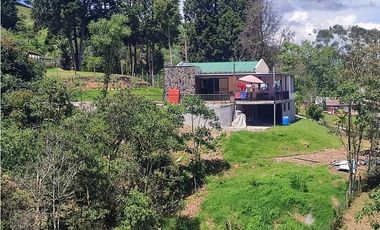 Casa Finca en Venta en Guarne – Ubicación Privilegiada GVRT