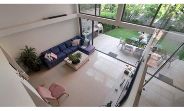 Casa en Venta en Unidad Cerrada en Envigado Sector Antillas