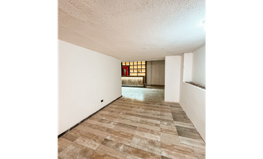 SE ARRIENDA ESPECTACULAR CASA COMERCIAL EN CABECERA