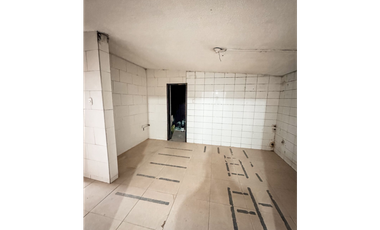 SE ARRIENDA ESPECTACULAR CASA COMERCIAL EN CABECERA