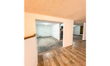 SE ARRIENDA ESPECTACULAR CASA COMERCIAL EN CABECERA