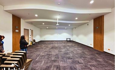 Arriendo Consultorio de 50 m² en Torre HHC, Cedritos, Bogotá