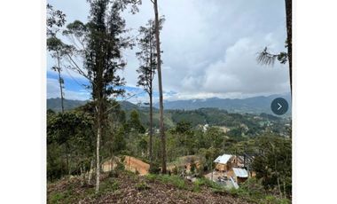 Venta de lote en el retiro