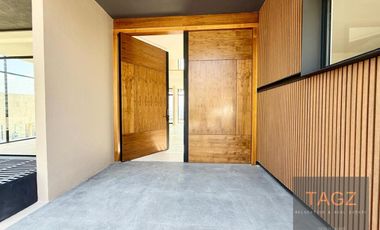 Venta moderna casa Incanto Bosque Real 4 recamaras mas estudio