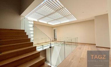 Venta moderna casa Incanto Bosque Real 4 recamaras mas estudio