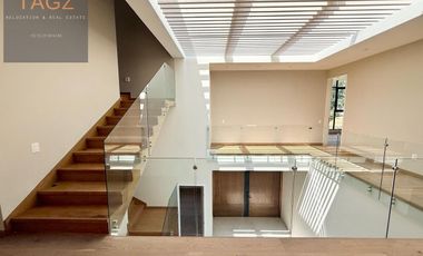 Venta moderna casa Incanto Bosque Real 4 recamaras mas estudio