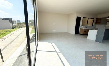 Venta moderna casa Incanto Bosque Real 4 recamaras mas estudio