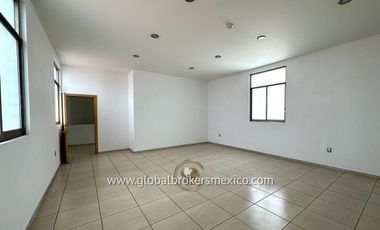 Almacén con Oficinas y Local Comercial sobre Av. Mexico, Col. Ladrón de Guevara