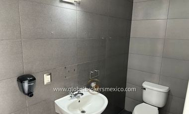 Almacén con Oficinas y Local Comercial sobre Av. Mexico, Col. Ladrón de Guevara