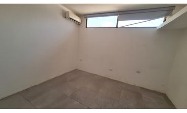 SE ALQUILA DEPARTAMENTO U OFICINA URDESA CENTRAL (MONIJ)
